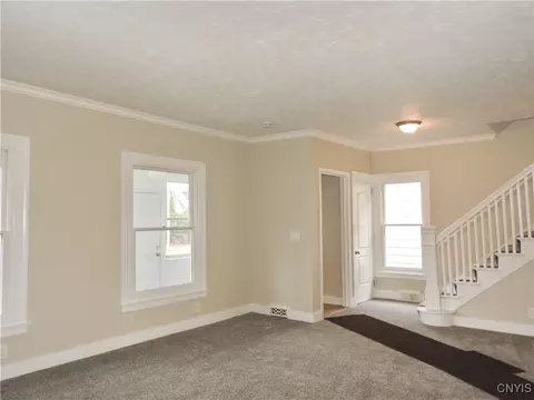 613 Seeley Rd, Syracuse, NY 13224 photo 2
