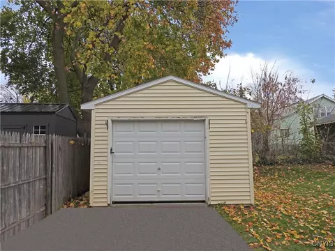 613 Seeley Rd, Syracuse, NY 13224 photo 28