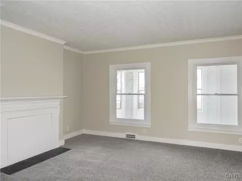 613 Seeley Rd, Syracuse, NY 13224 photo 4