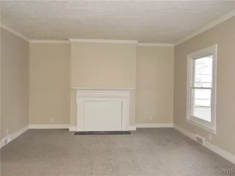 613 Seeley Rd, Syracuse, NY 13224 photo 5