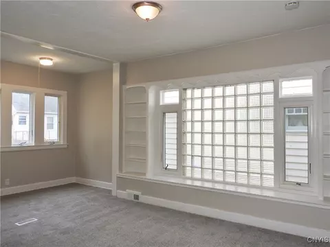 613 Seeley Rd, Syracuse, NY 13224 photo 6