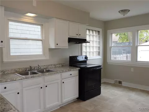 613 Seeley Rd, Syracuse, NY 13224 photo 13