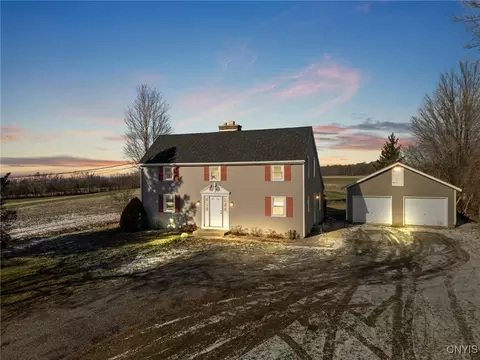 8685 Peck Hill Rd, Manlius, NY 13104