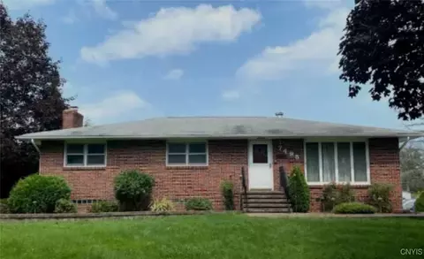 7495 E Taft Rd, East Syracuse, NY 13057