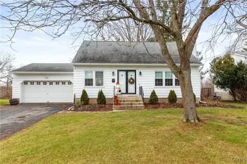 41 Stebbins Dr, Kirkland, NY 13323