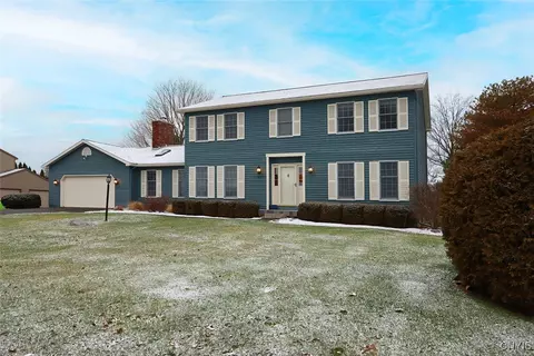 8265 Iliad Dr, Manlius, NY 13104