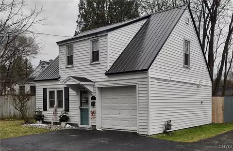 1 Osborn Rd, New Hartford, NY 13413