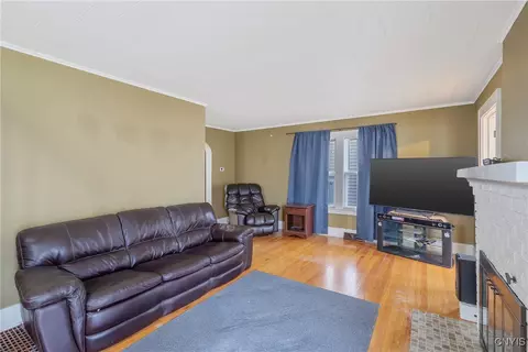 315 Mildred Ave, Syracuse, NY 13206 photo 5