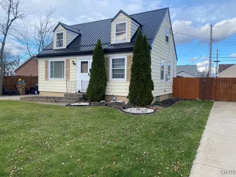 10 Mcparlin Ave, Cheektowaga, NY 14225