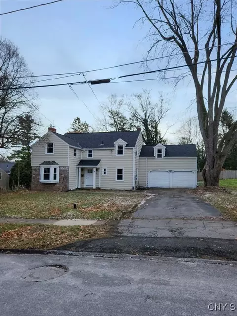 190 Canterbury Rd, Syracuse, NY 13214