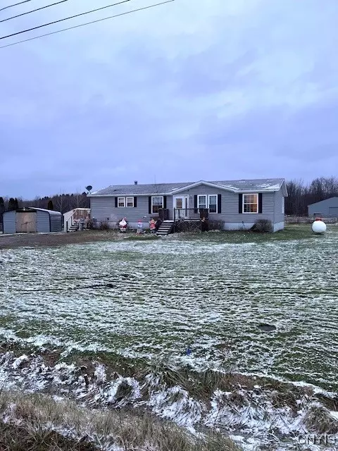 240 Howard Rd, Volney, NY 13069