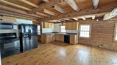 7470 River Rd, Van Buren, NY 13112 photo 5