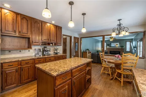 6580 Garlock Ln, Lysander, NY 13027 photo 24
