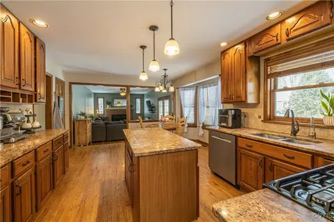 6580 Garlock Ln, Lysander, NY 13027 photo 23