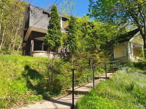 867 Lancaster Ave, Syracuse, NY 13210