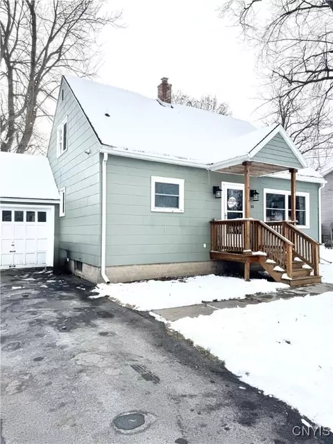 10 Melrose Pkwy, Owasco, NY 13021