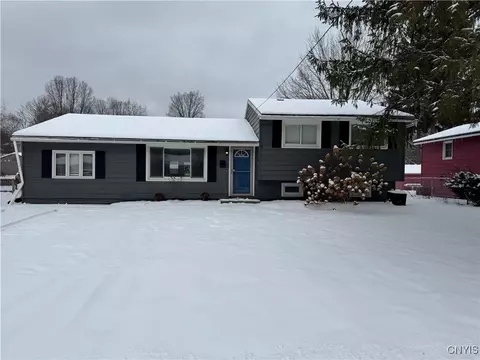 107 River Park Dr, Liverpool, NY 13090