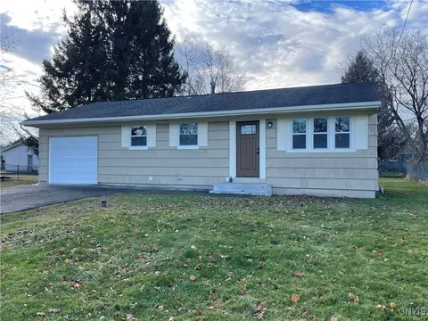 7859 Lancewood Dr, Clay, NY 13090