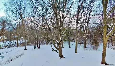 5965 Sewickley Dr, Jamesville, NY 13078 photo 9