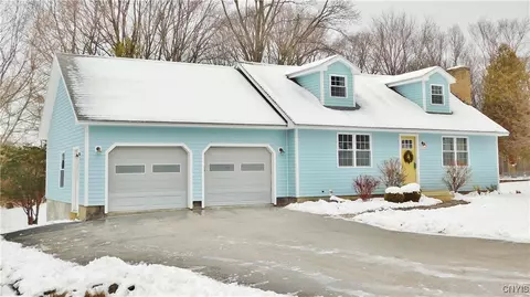 5965 Sewickley Dr, Jamesville, NY 13078
