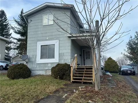 126 Pleasant St, Lenox, NY 13032