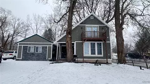 5644 E Davey Rd, Brewerton, NY 13029