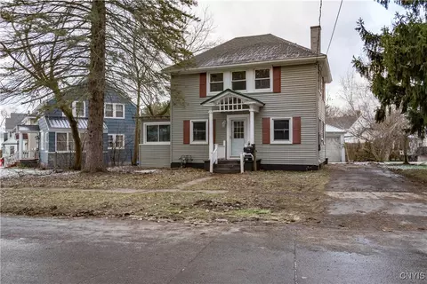 701 Cleveland St, Watertown, NY 13601