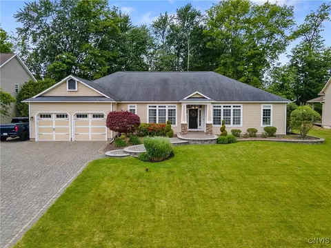 6281 Addison Loomis, Cicero, NY 13039