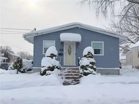 1313 Thorn St, Utica, NY 13502