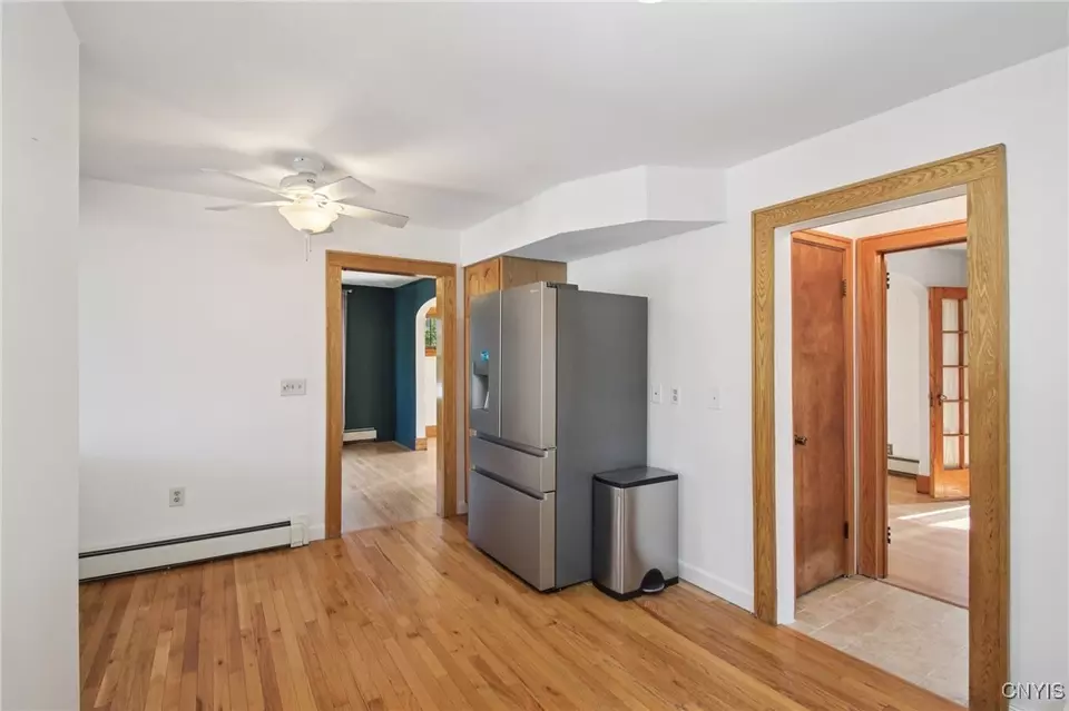 Entry Way - 1 Alden Ave, Auburn, NY 13021 photo 4 of 6