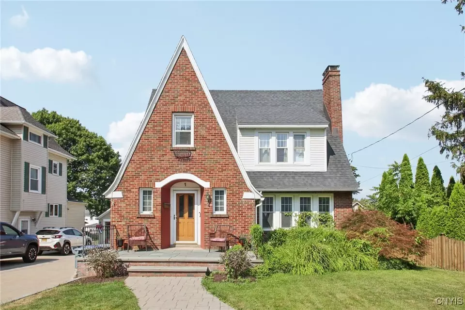 Exterior - 1 Alden Ave, Auburn, NY 13021 photo 2 of 7