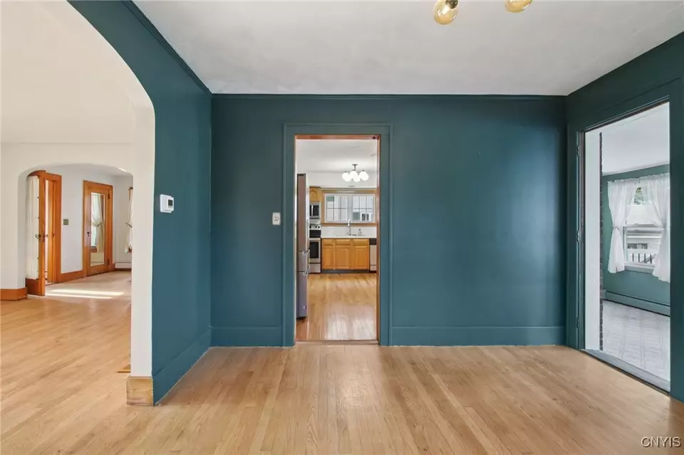 Entry Way - 1 Alden Ave, Auburn, NY 13021 photo 3 of 6