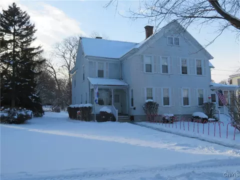 46 Pearl St, New Hartford, NY 13413