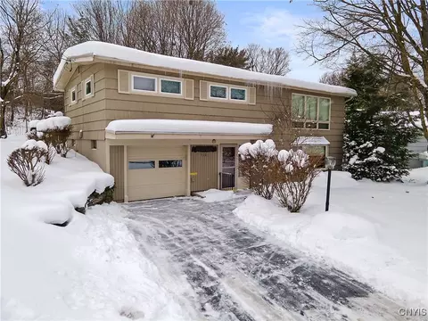 116 Rutledge St, Geddes, NY 13219