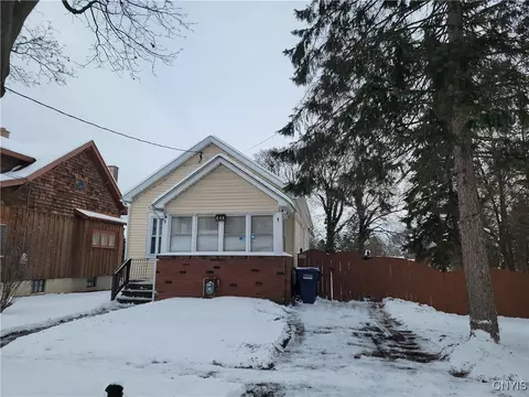 640 Helen St, Syracuse, NY 13203