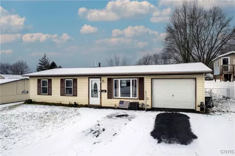 445 Parklane Dr, Utica, NY 13502