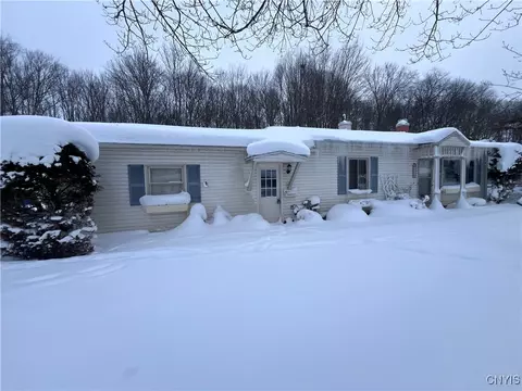1210 Cedarbrook Dr, Rome, NY 13440