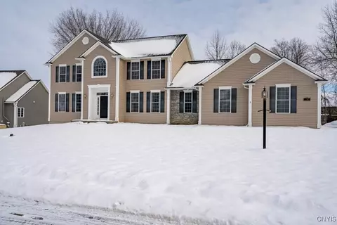 3315 Oak Brook Rd, Lysander, NY 13027