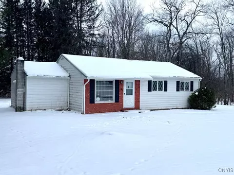 85 High St, Angelica, NY 14709