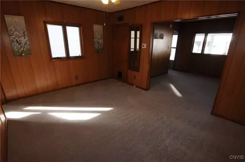 Living - 352 Eureka Ave, Herkimer, NY 13350 photo 2 of 6