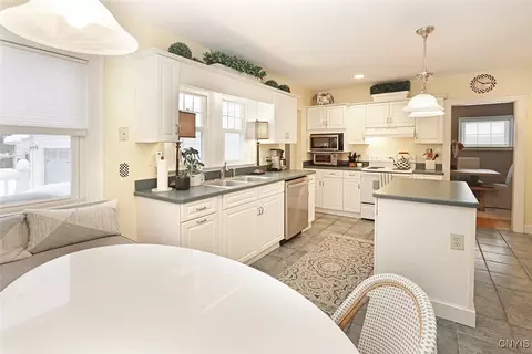 115 Dewittshire Rd, Syracuse, NY 13214 photo 20
