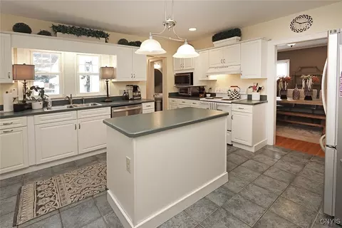 115 Dewittshire Rd, Syracuse, NY 13214 photo 15