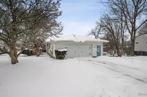 301 Viking Pl, Salina, NY 13088