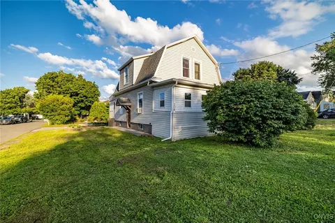 506 Fremont Rd, East Syracuse, NY 13057