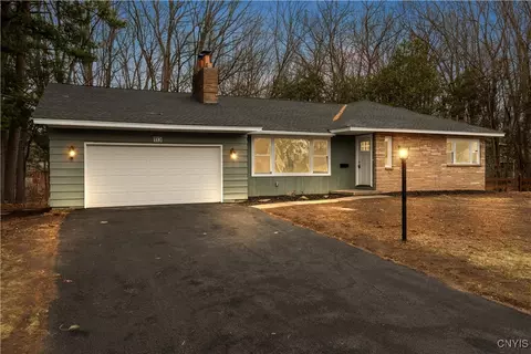 113 Meadowbrook Dr, North Syracuse, NY 13212