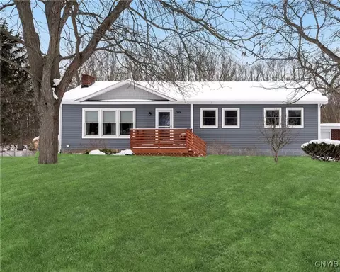3914 East St, Skaneateles, NY 13152