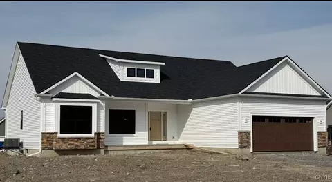 111 Belnapp Dr, Onondaga, NY 13215