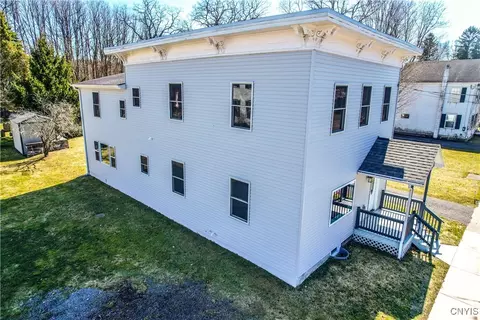 2182 Oran Delphi Rd, Manlius, NY 13104