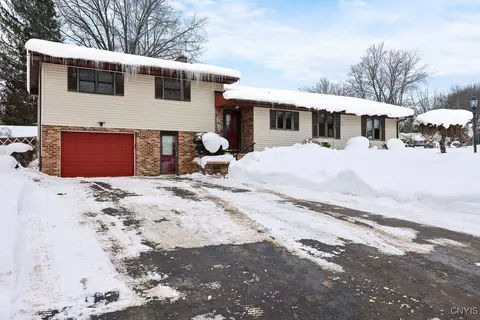 15 Kraft Dr, Deerfield, NY 13502