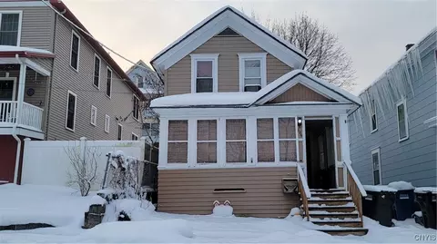 126 Dorothy St, Syracuse, NY 13203
